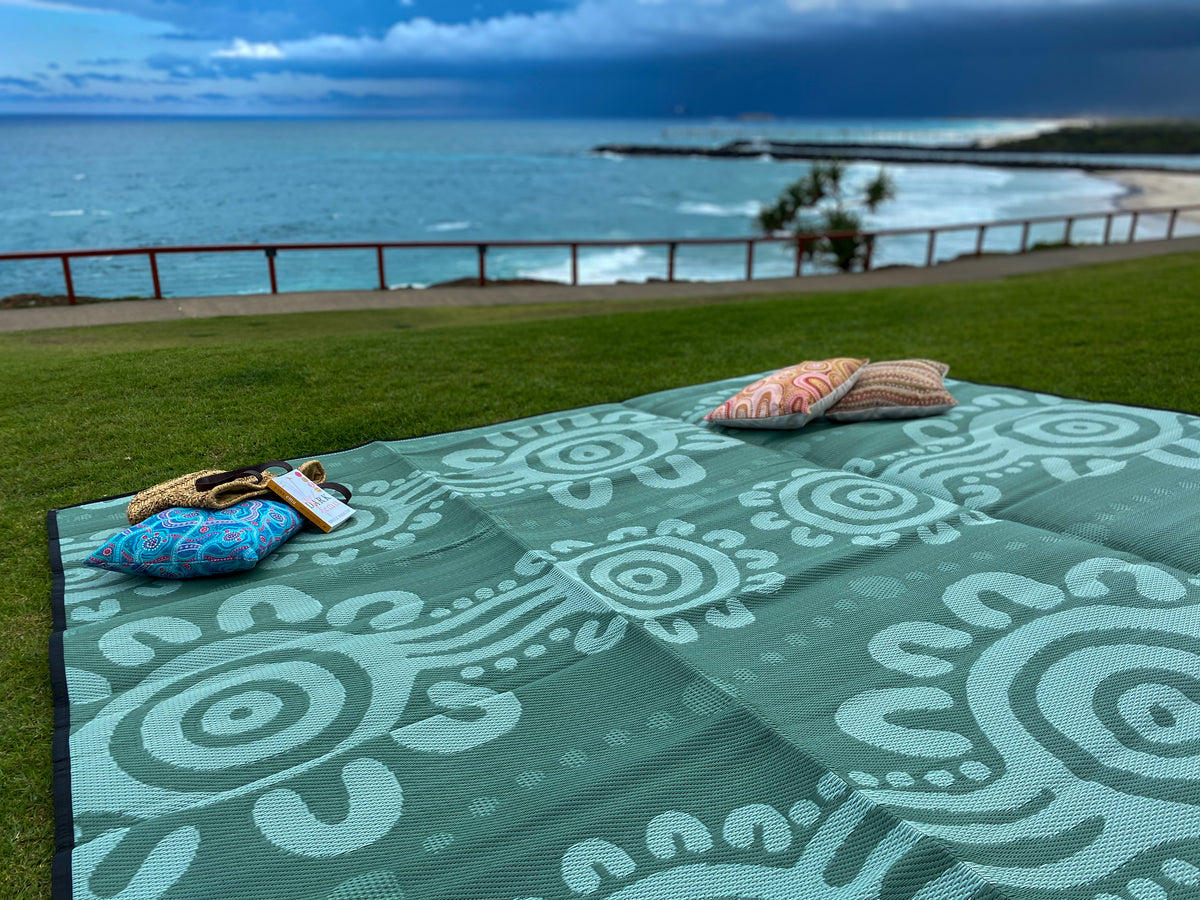 Coastal People Recycled mat (Green/Olive) | EMRO Designs